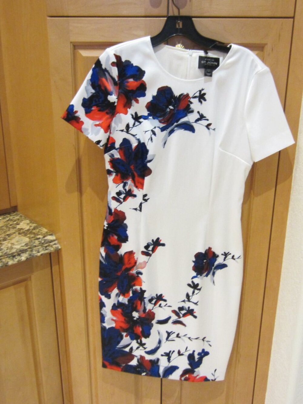 St John Boutiques Short Sleeve Dress